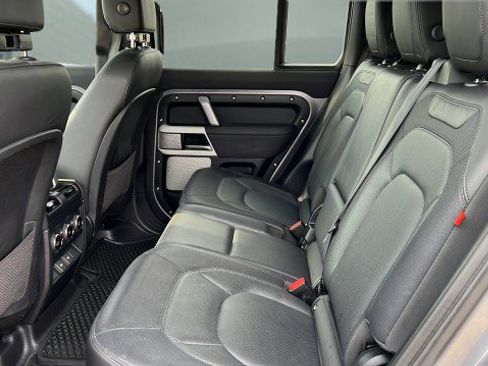 Used 2023 Land Rover Defender 130 X-Dynamic SE AWD/4WD image 21