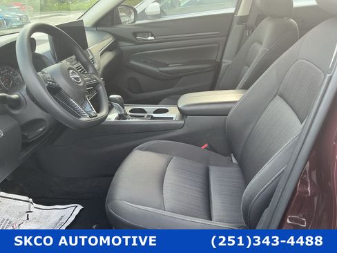 Used 2025 Nissan Altima 2.5 SV w/ SV Special Edition Package FWD image 11