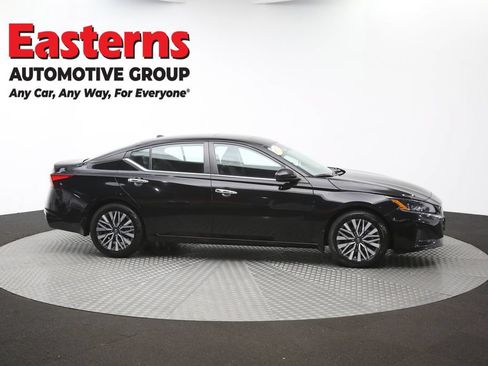 Used 2024 Nissan Altima 2.5 SV w/ SV Premium Package FWD image 47