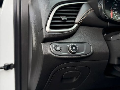 Used 2018 Chevrolet Trax LT w/ LT Convenience Package image 32