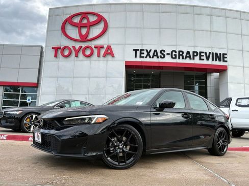 Used 2025 Honda Civic Sport image 2