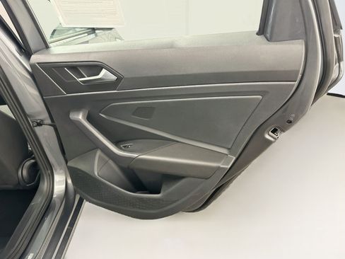 Used 2025 Volkswagen Jetta Sport FWD image 30