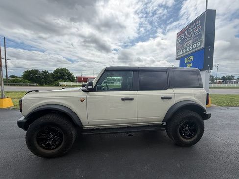 Used 2025 Ford Bronco Badlands AWD/4WD image 7