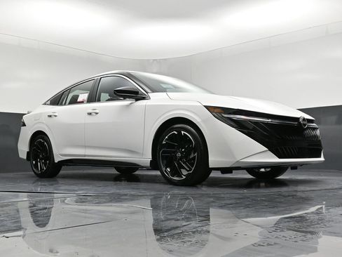 New 2026 Nissan Sentra SR w/ SR Premium Package image 29