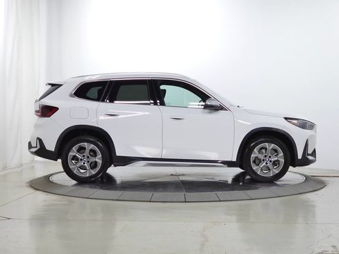 Used 2023 BMW X1 xDrive28i w/ Convenience Package AWD/4WD image 12
