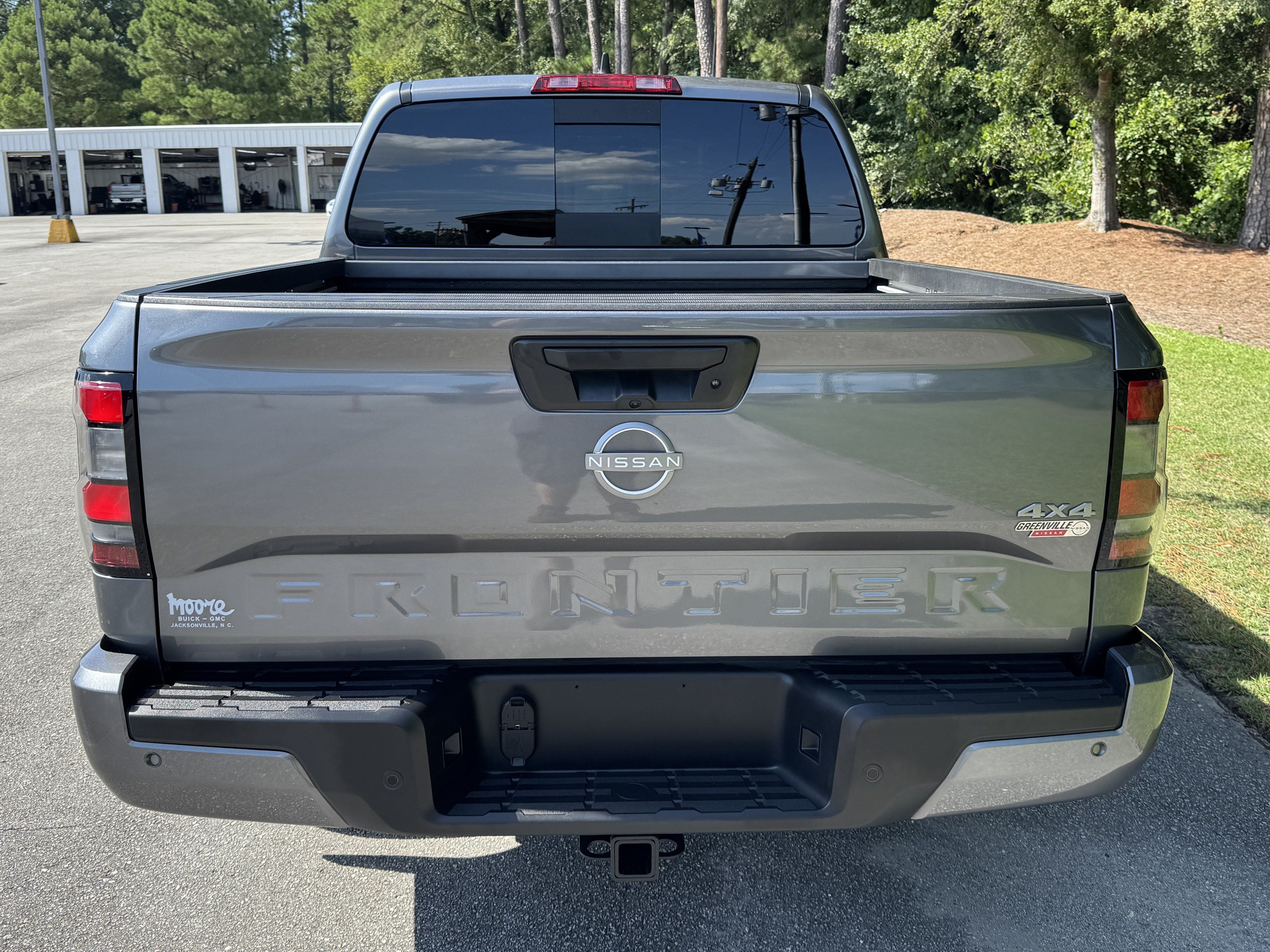 Used 2025 Nissan Frontier SV w/ SV Convenience Package AWD/4WD image 9