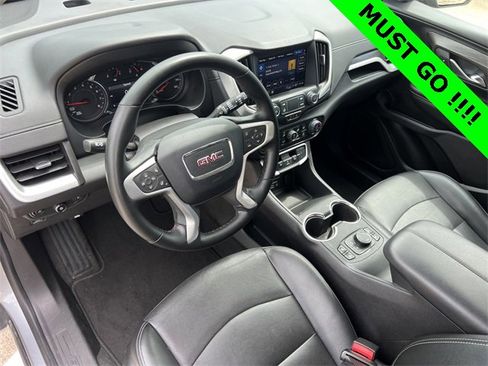 Used 2024 GMC Terrain SLT image 15