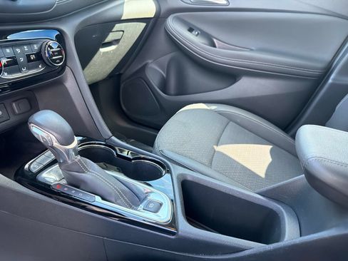 Used 2023 Buick Encore GX Select w/ Sport Touring Package image 25