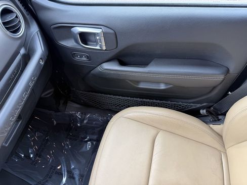 Used 2018 Jeep Wrangler Unlimited Rubicon w/ LED Lighting Group image 31