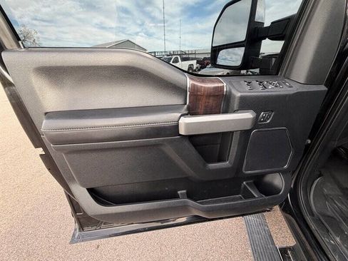 Used 2017 Ford F350 Platinum w/ Platinum Ultimate Package image 22