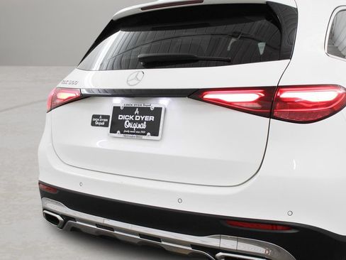 Used 2025 Mercedes-Benz GLC 300 image 32