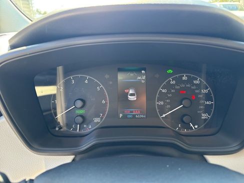 Used 2025 Toyota Corolla LE image 21