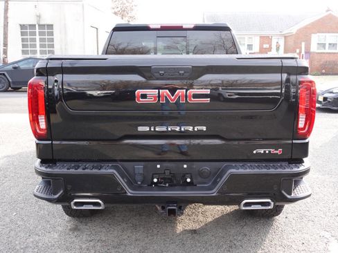 Used 2024 GMC Sierra 1500 AT4 w/ AT4 Premium Package image 8