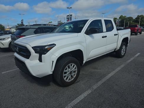 Used 2025 Toyota Tacoma SR w/ SR Upgrade Package RWD image 2