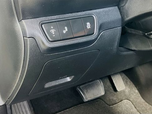Certified 2023 Kia Forte LXS w/ LXS Technology Package FWD image 11