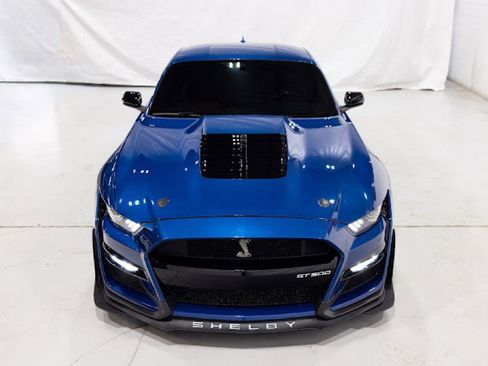 Used 2022 Ford Mustang Shelby GT500 w/ Carbon Fiber Track Pack image 18