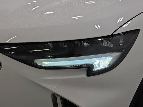 Used 2023 Buick Envision Essence AWD/4WD image 28