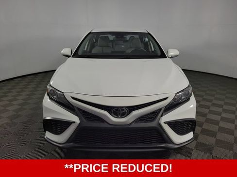 Used 2023 Toyota Camry SE w/ Convenience Package FWD image 2