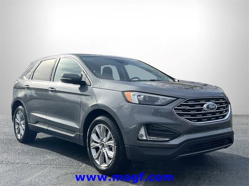 Certified 2024 Ford Edge Titanium image 4