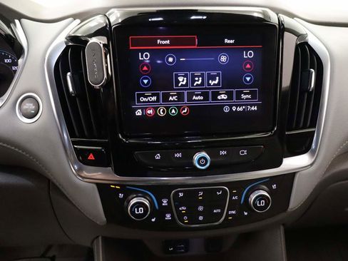 Used 2020 Chevrolet Traverse Premier w/ LPO, Floor Liner Package FWD image 10