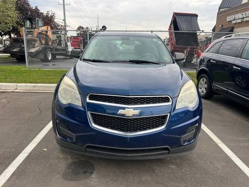 Used 2010 Chevrolet Equinox LS FWD image 2