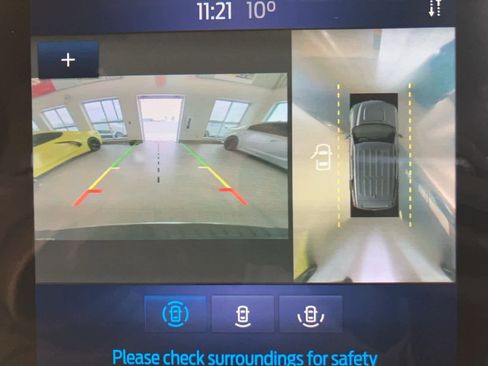 Used 2020 Ford Explorer Platinum w/ Premium Technology Package image 24