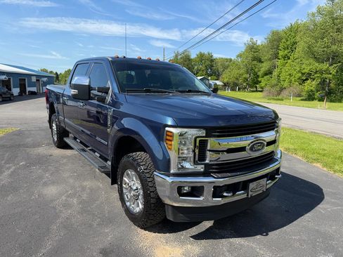Used 2019 Ford F250 XLT w/ XLT Premium Package AWD/4WD image 3