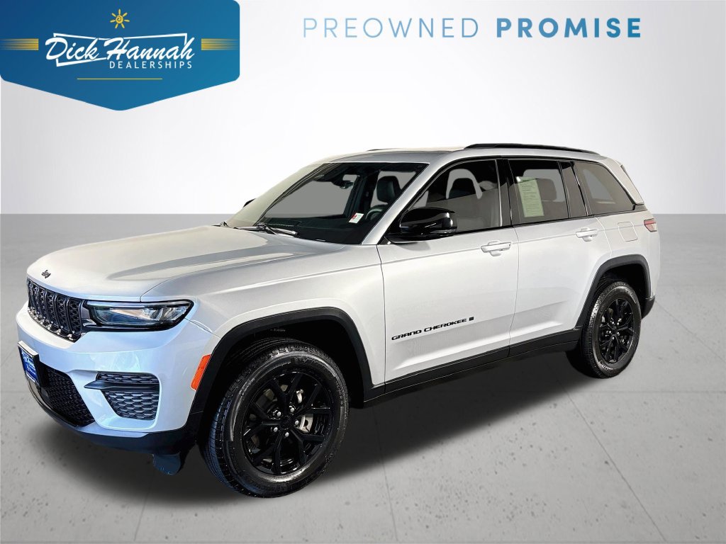 Used 2025 Jeep Grand Cherokee Altitude AWD/4WD image 1