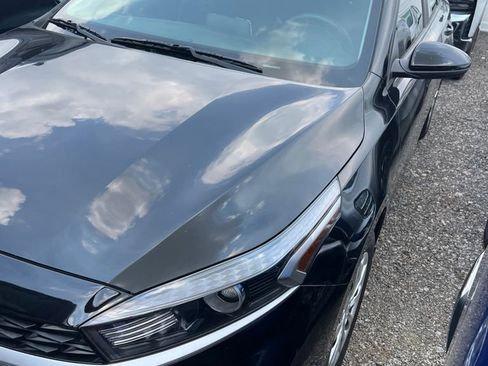 Used 2024 Kia Forte LX FWD image 3