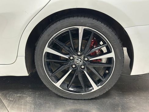 Used 2019 Toyota Camry XSE FWD image 21