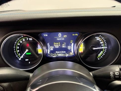 Used 2022 Jeep Wrangler Unlimited Rubicon 4xe w/ Cold Weather Group AWD/4WD image 34