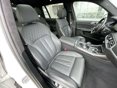 Used 2022 BMW X7 xDrive40i w/ M Sport Package AWD/4WD image 29