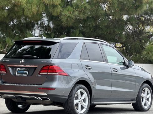 Used 2018 Mercedes-Benz GLE 350 4MATIC image 4