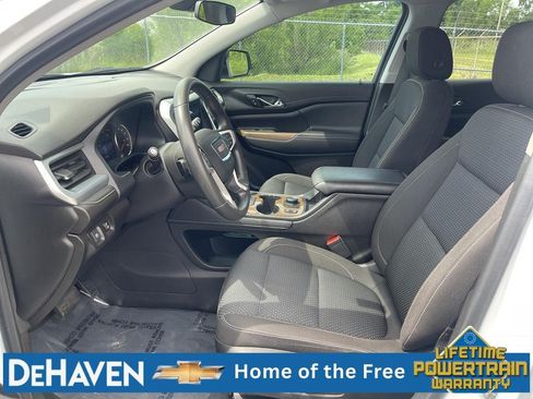Used 2023 GMC Acadia SLE w/ Driver Convenience Package FWD image 19