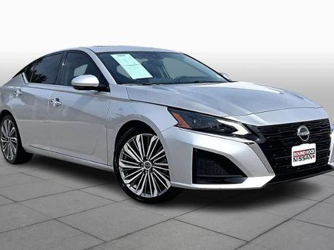 Certified 2023 Nissan Altima 2.5 SL image 3