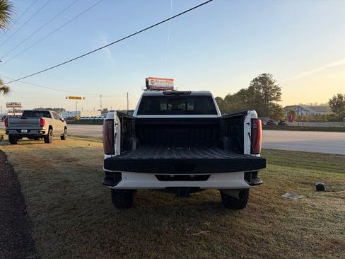 Used 2024 GMC Sierra 2500 AT4 w/ AT4 Premium Plus Package AWD/4WD image 5