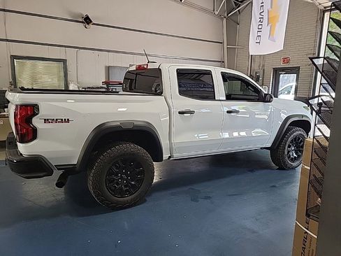 Certified 2024 Chevrolet Colorado Trail Boss AWD/4WD image 6