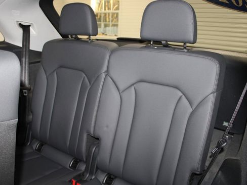 Used 2023 Audi Q7 3.0T Premium Plus image 26