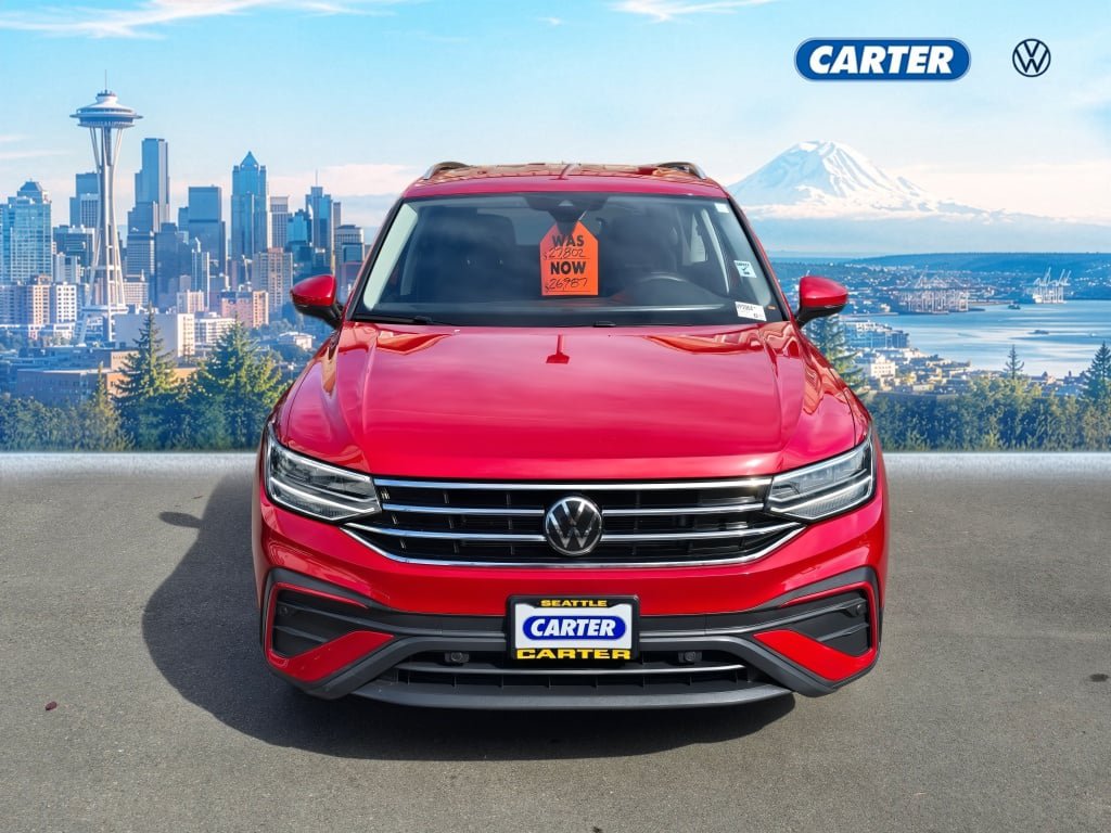 Used 2024 Volkswagen Tiguan SE AWD/4WD image 8