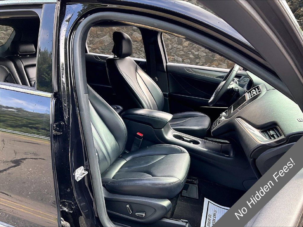Used 2019 Lincoln MKC Premiere AWD/4WD image 5