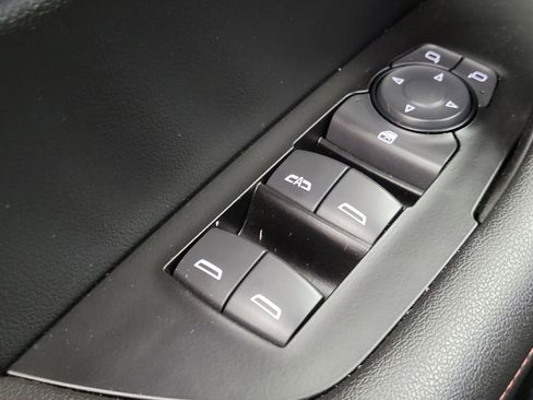 Used 2021 Chevrolet Blazer RS w/ Enhanced Convenience Package image 27