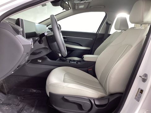 Certified 2025 Hyundai Sonata SE image 21