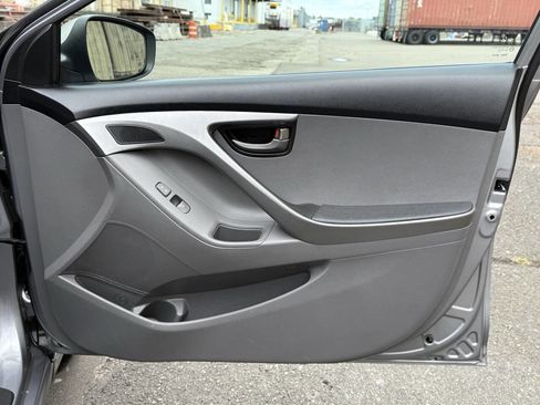 Used 2013 Hyundai Elantra GLS image 39