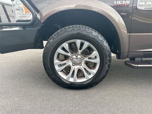 Used 2017 RAM 1500 Laramie Longhorn image 13