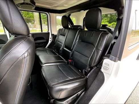 Used 2023 Jeep Wrangler Unlimited Sahara AWD/4WD image 24