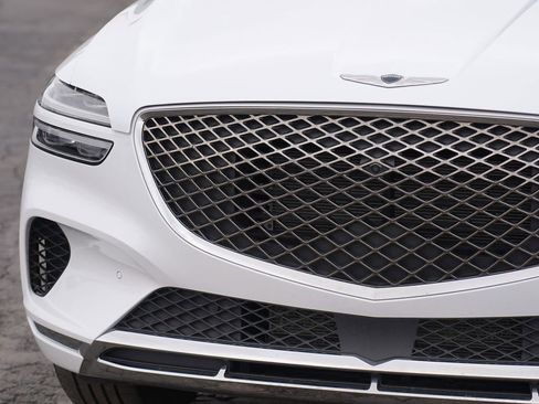 Used 2024 Genesis GV70 2.5T w/ Advanced Package image 9