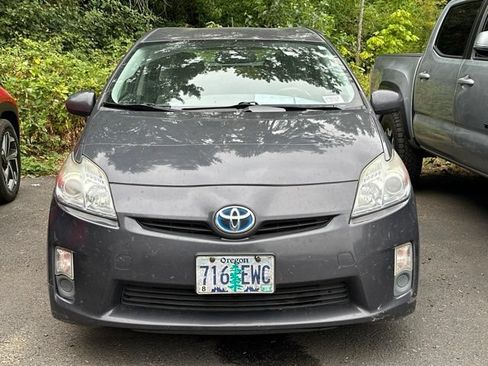 Used 2010 Toyota Prius Five FWD image 2