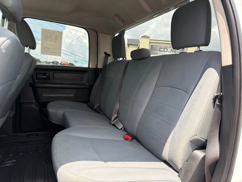 Used 2018 RAM 2500 Tradesman w/ Chrome Appearance Group AWD/4WD image 17