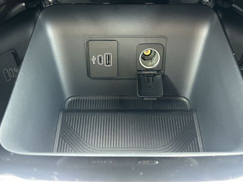 New 2026 Ford Explorer Platinum RWD image 7