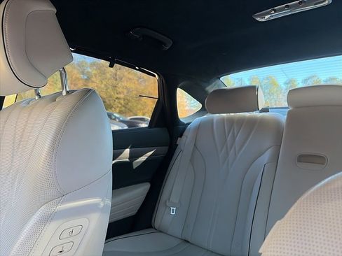 Used 2023 Genesis G80 image 7